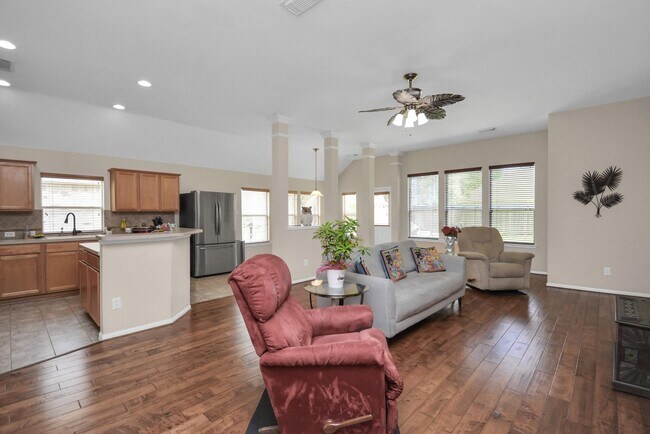 Photo - 3311 Raintree Village Dr