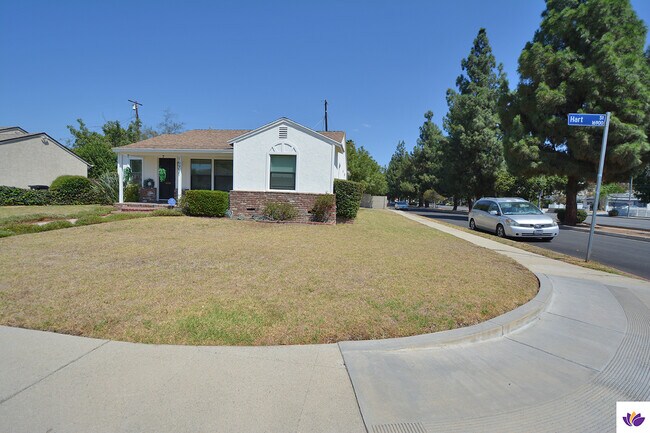 Photo - 16901 Hart St