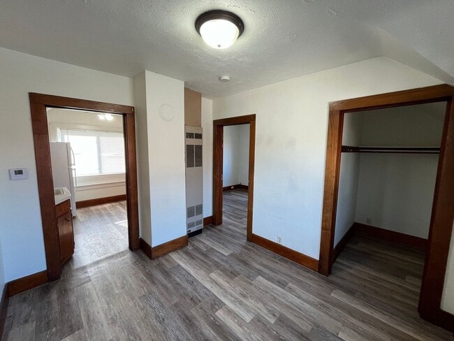 Photo - 725 Werle Ave Unit Upper
