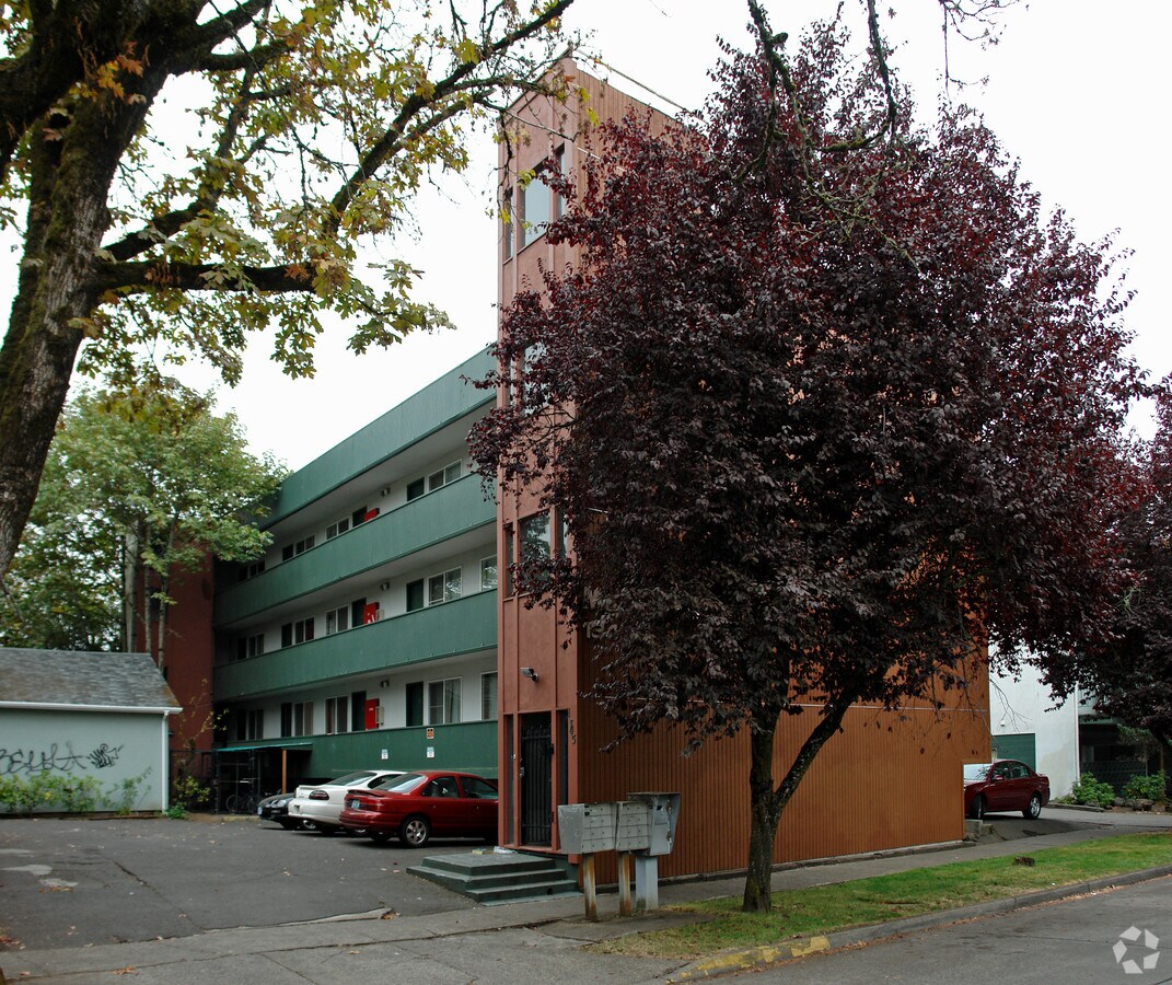 Maple Arms - Maple Arms Apartments
