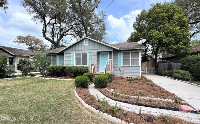 4233 Colonial Ave