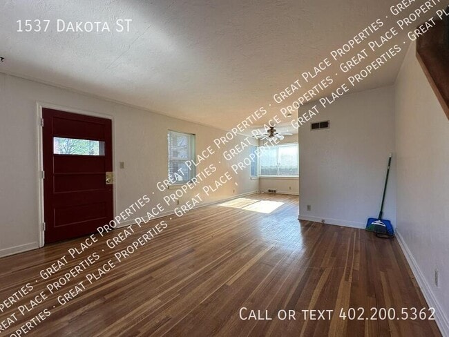 Photo - 1537 Dakota St