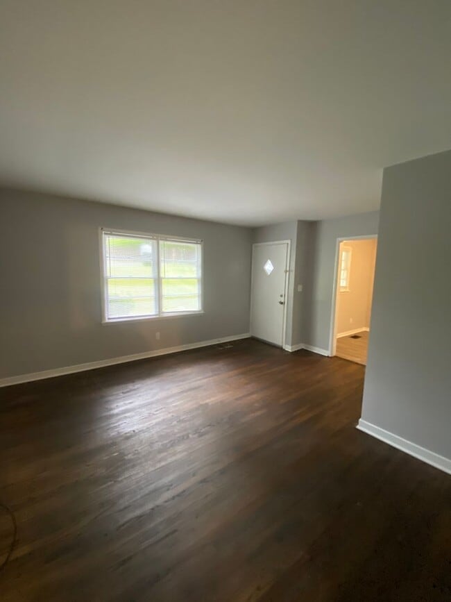 Photo - 1376 5th Pl NW