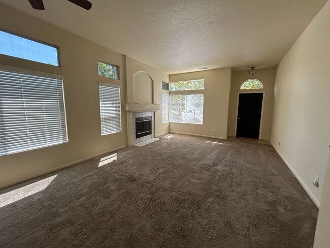 Photo - 7025 Sandy Souza Way