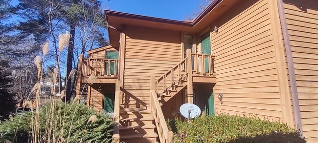 Photo - 521 Courtwood Ln Unit 8
