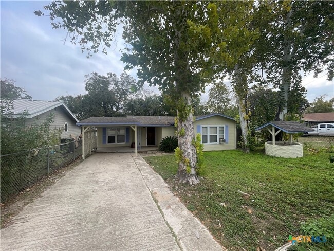 Photo - 1015 Reiley Rd