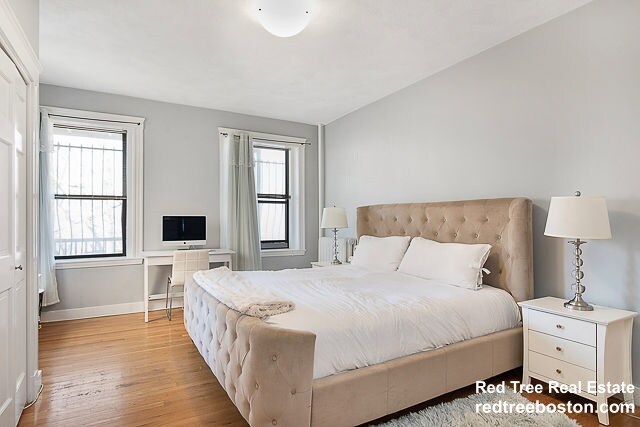1038 Beacon St Unidad 204