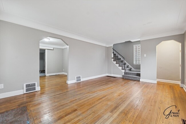 Photo - $1400 3 bedroom