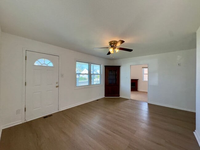 Photo - Charming 4 Bedroom/2 Bathroom Home in Dundalk, MD!