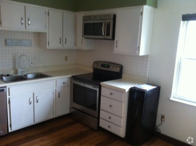 Building Photo - 1070 Cedargate Dr Rental