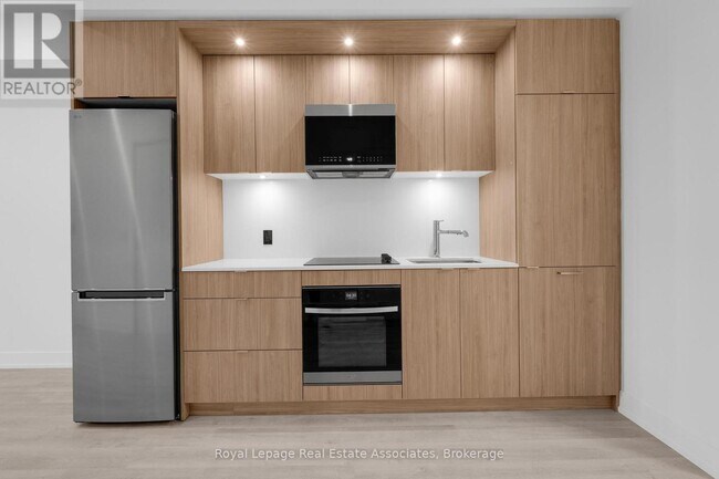 Photo - 60 Central Park Roadway Unité 714