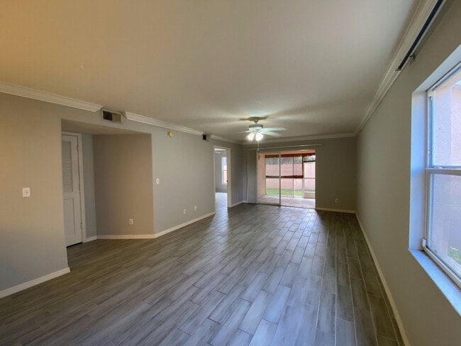 Photo - ANNUAL RENTAL - 2 BED/2BATH CONDO - THE MANOR AT MORTON GROVE Unidad 14