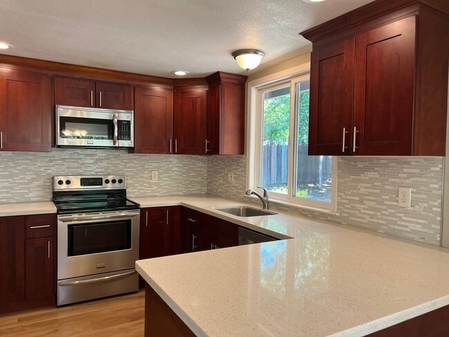Photo - 3 Bedroom 2 Bathroom 2 Car Garage Home in Loomis