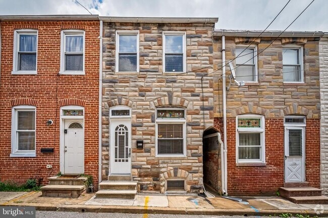 Building Photo - 417 S Madeira St Rental