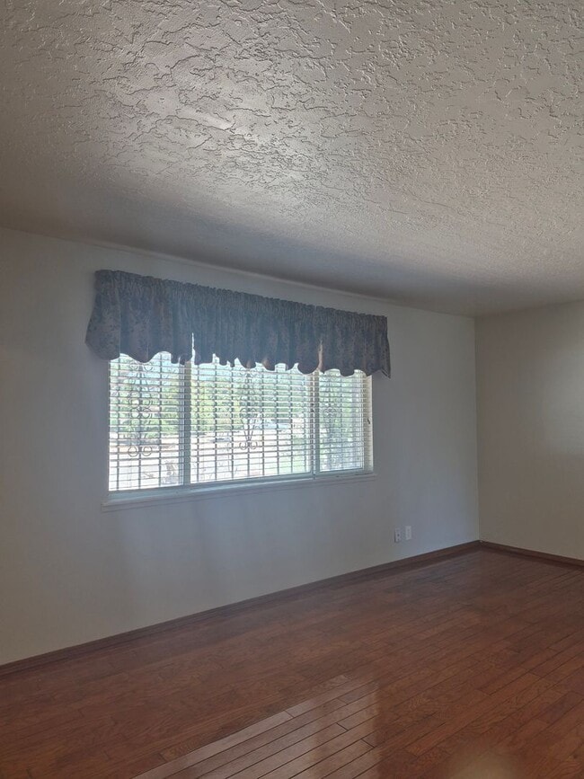 Photo - FOUR BEDROOM-SINGLE STORY