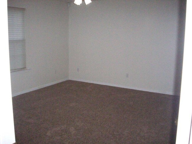 Photo - 312 Tharpe Dr