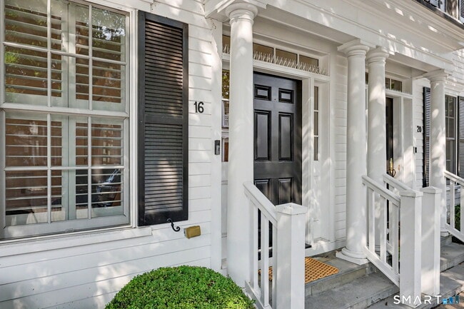 16 Elmwood Drive Unit 16