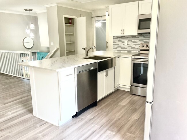 Photo - 4 bedroom home on Keith for Rent