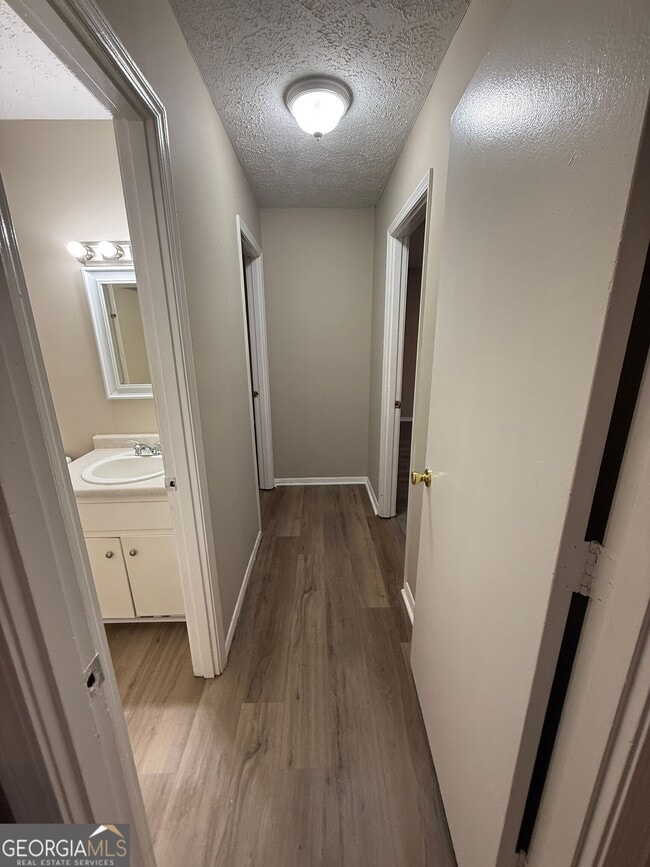 Photo - 1605 Cedar Shoals Dr