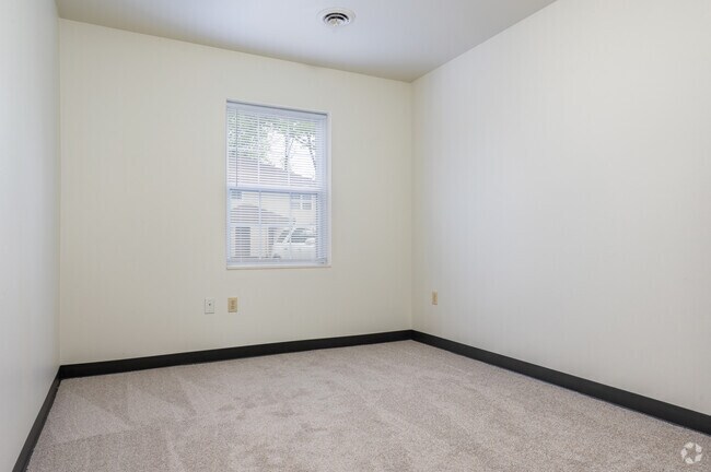 3BR, 1BA - 1,110SF - Bedroom