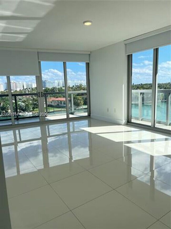 9261 E Bay Harbor Dr