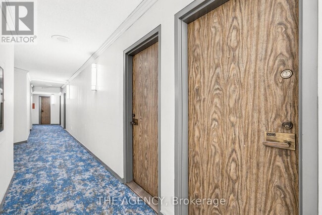 Photo - 2360 Dundas St W Unit 2816B