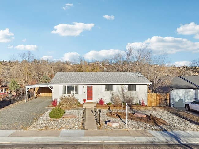 Photo - 5 Bed Beauty on West Side! Bigger than it looks!