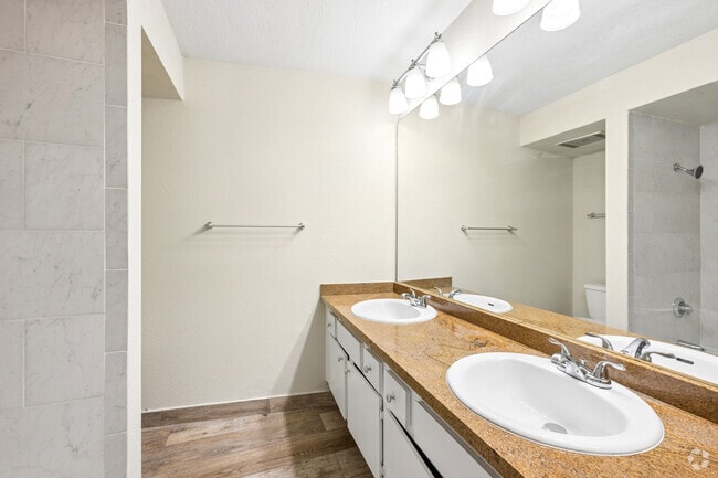 3BR, 2BA - 1,460SF - Primary Bathroom
