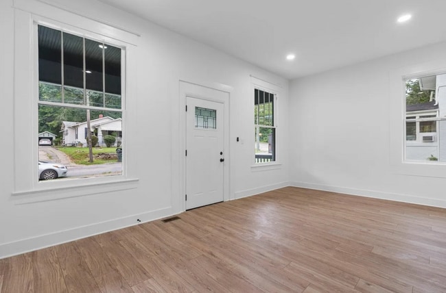 Photo - 1503 N Chamberlain Ave