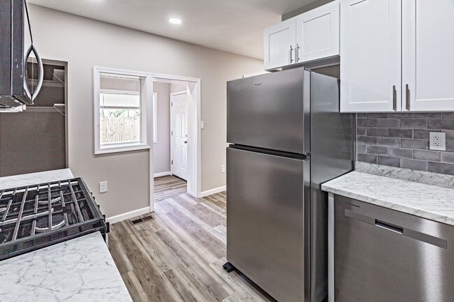 Photo - 3 bedroom, 1.5 bath, newly renovated home in Wilmington