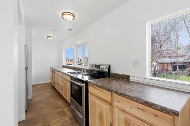 Photo - 1060 Sullivan Dr Unit 1