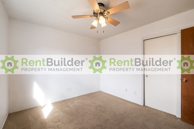 Photo - 14104 Turner Pl NE