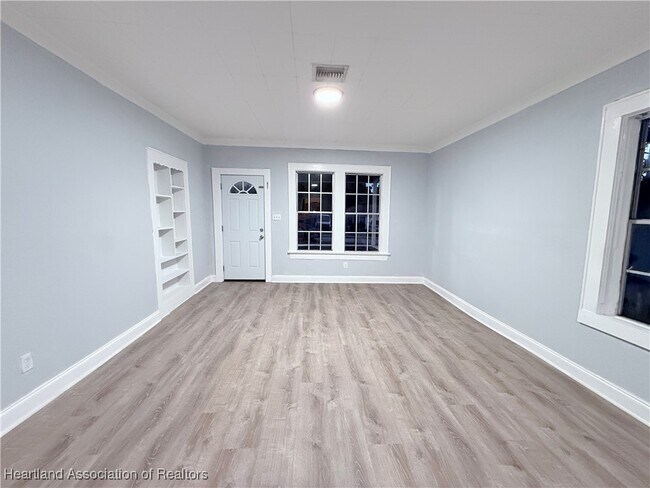 Photo - 320 Walnut St