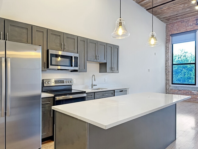 Photo - Jefferson Mills