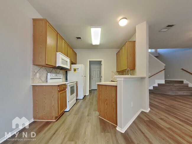 Photo - 2632 Century Park Blvd