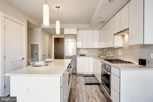 Photo - 1311 13th St NW Unit 402