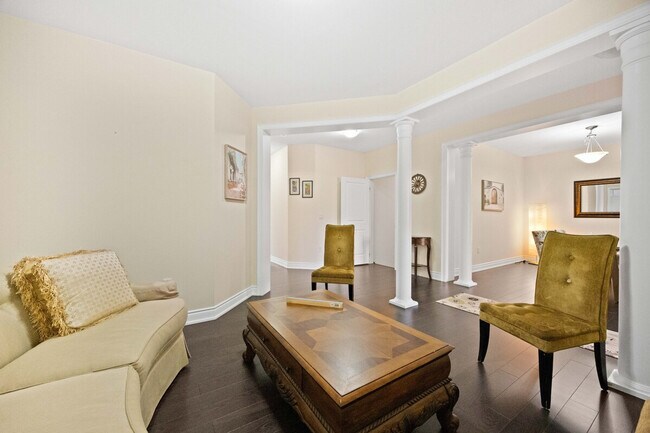 Photo - 17 Mediterranean Cres Unit SI ID1504461P