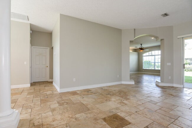 Photo - 13240 Prince Cir