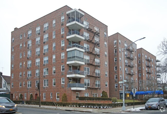 Primary Photo - 2580 Ocean Pky