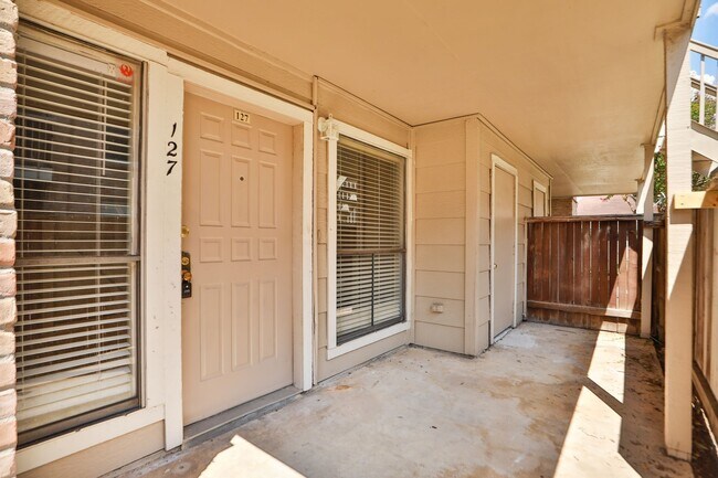 Photo - 2100 Wilcrest Dr Unit 127