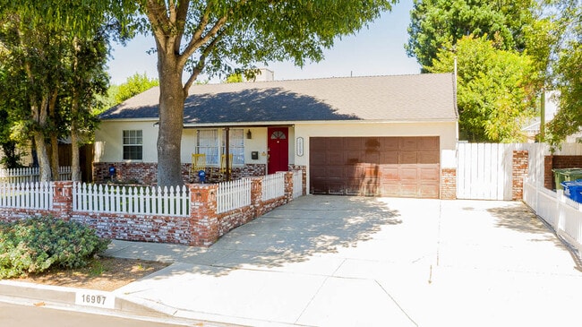 Building Photo - 16907 Marlin Pl