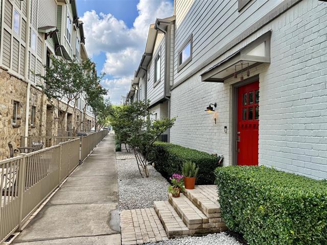 Photo - 5922 Hudson St