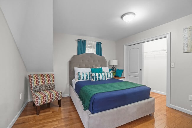 Photo - 97 De Pasquale Ave