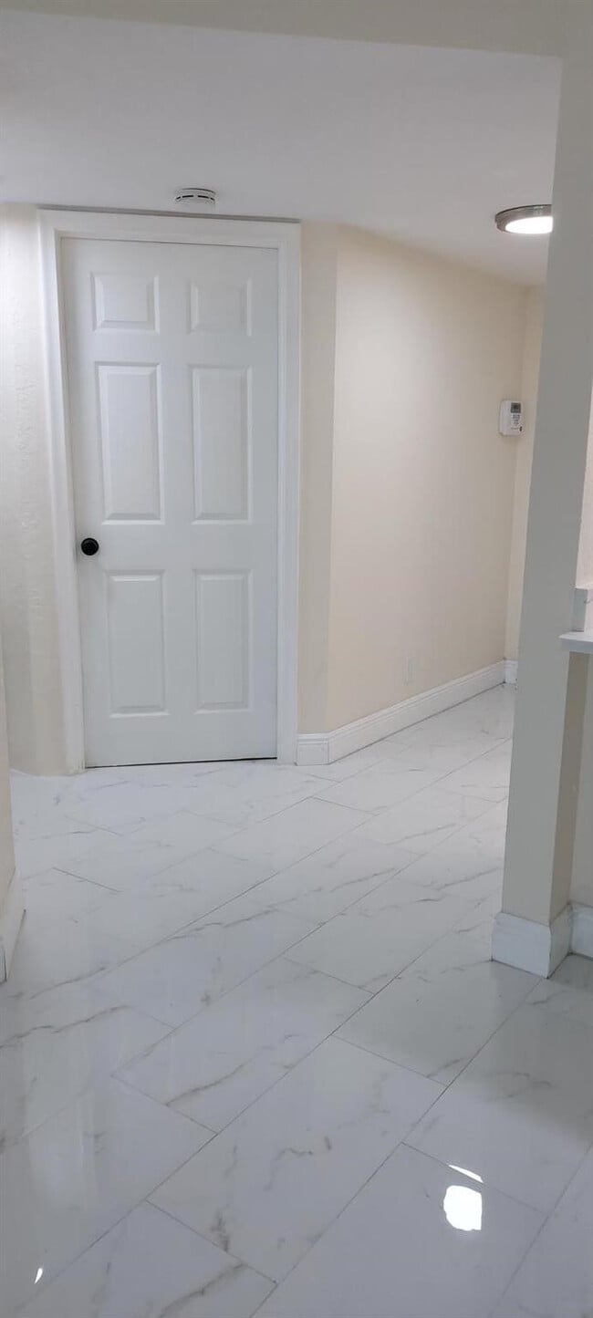 Photo - 1010 Lake Shore Dr Unit 103