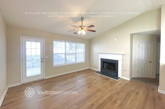 Photo - 122 Greystone Cir