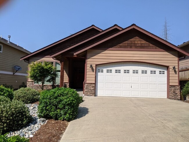 Building Photo - 3 Bd., 1.75 Ba., Rambler Style Home