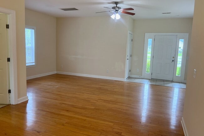 Photo - 1032 Lake Norman Ln