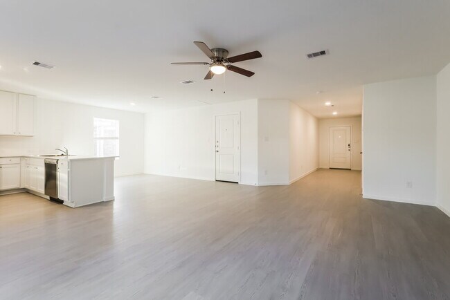 Photo - 1705 Lofty Cedar Ct