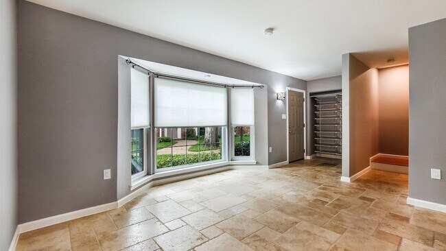 Photo - 12615 Huntingwick Dr