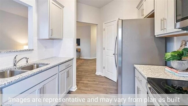 Photo - 5641 Carrington Ct